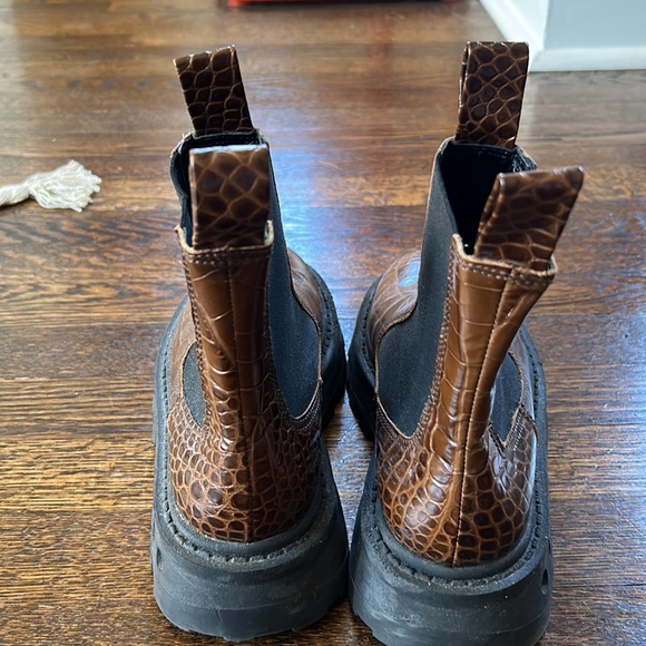 Simon Miller brown crocodile Chelsea boots size 38 - Picture 3 of 5
